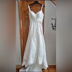 Alfred Angelo Sapphire Collection Wedding Gown Size 4